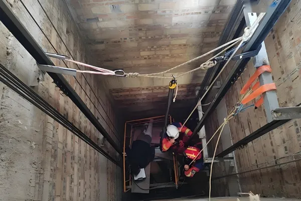 Deep Cave Rescue