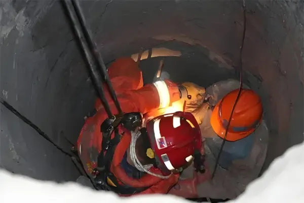 Deep Cave Rescue